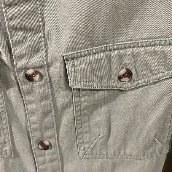 Button down shirt - Picture 4 of 4